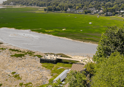 Conférence sur les fouilles par des archéologues